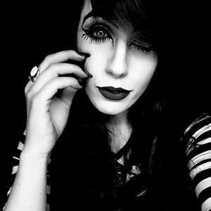 Meet your Posher, Shawnacy